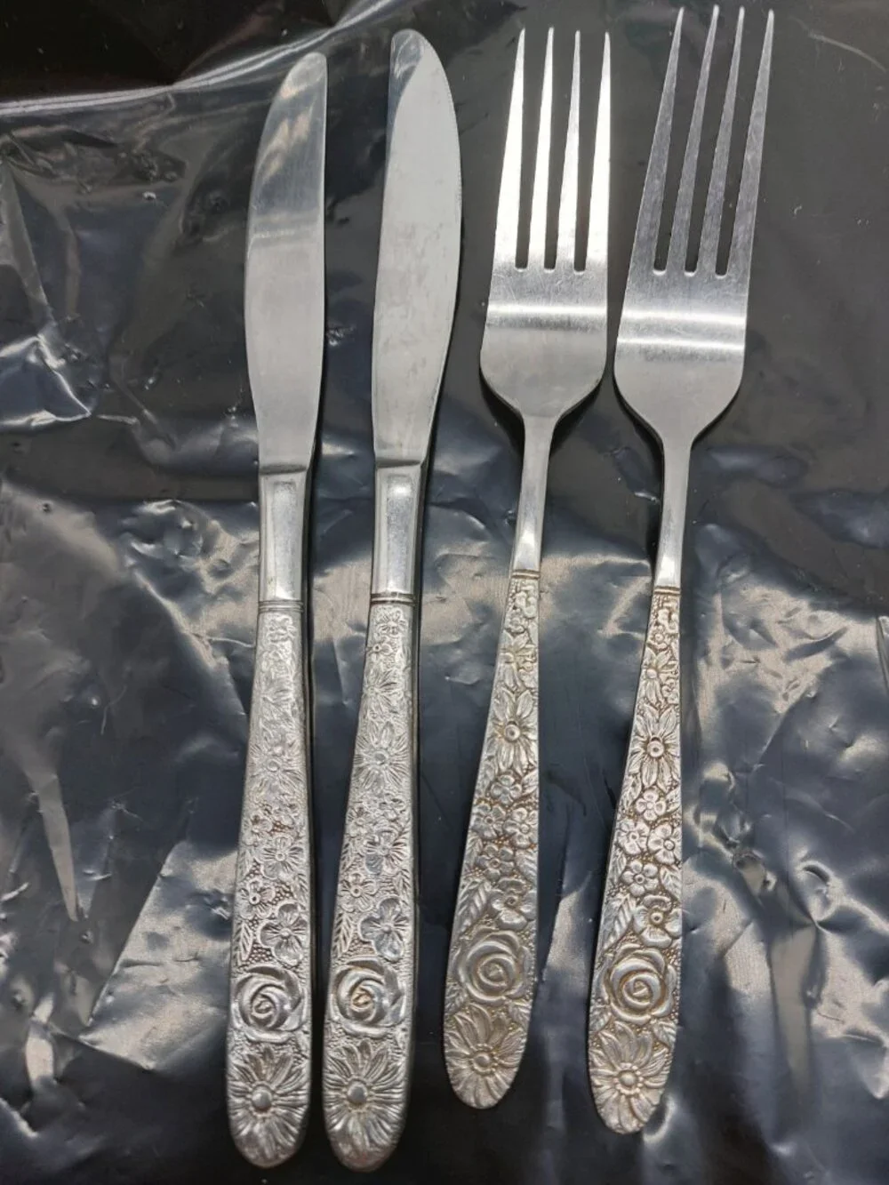 Stanley Roberts SRB-180 2 Dinner Forks 7 1/2